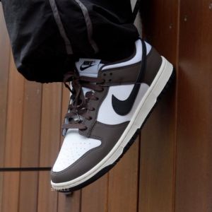 NIKKE SB DUNK LOW BAROQUE BROWN