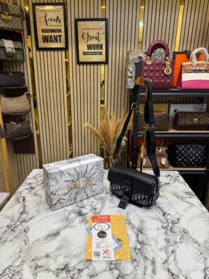 Dioor Oblique Saddle Bag With Box And Dust Bag (Printed-Cloth) (8696)