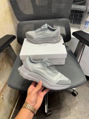 ALO YOGA RUNNER GREY