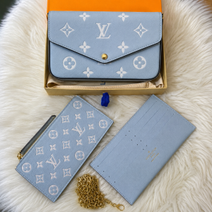 Loui Vuitton pochette felicie with box 5086