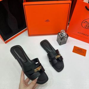 Hermees Paris Turn lock Black Oran Flats For Her With OG Box & Carry Bag H38-41 Black Slide