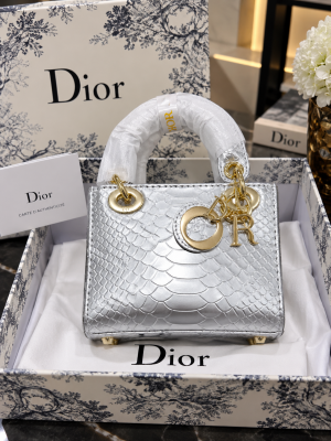 CHRISTIAN DIO LADY WITH BRAND BOX PACKING 5227