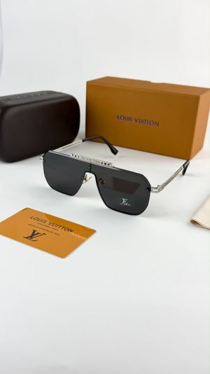 Loui_vuitton_silver_black_24027