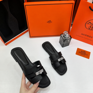 Hermees Paris Turn lock Black Oran Flats For Her With OG Box & Carry Bag H38-41 Black Slide