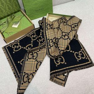 Guccci GG Monogram Black & Beige Jacquard Wool Scarf With OG Box