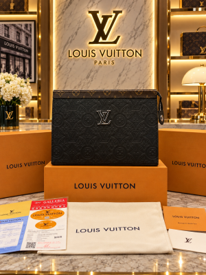 luois vuton Premium Monogram Paris Hand Carry Pouch 6764